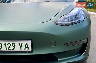 Седан Tesla Model 3 2023 в Одессе