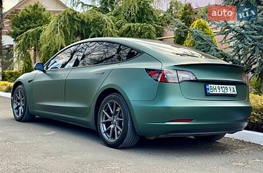 Седан Tesla Model 3 2023 в Одессе