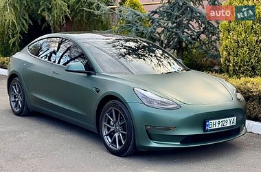 Седан Tesla Model 3 2023 в Одессе