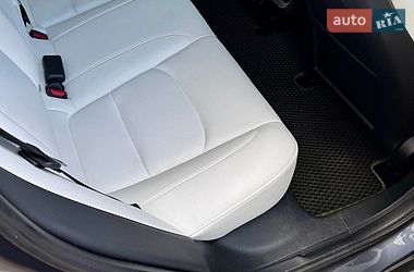 Седан Tesla Model 3 2023 в Одессе