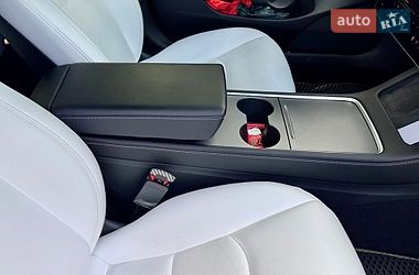 Седан Tesla Model 3 2023 в Одессе