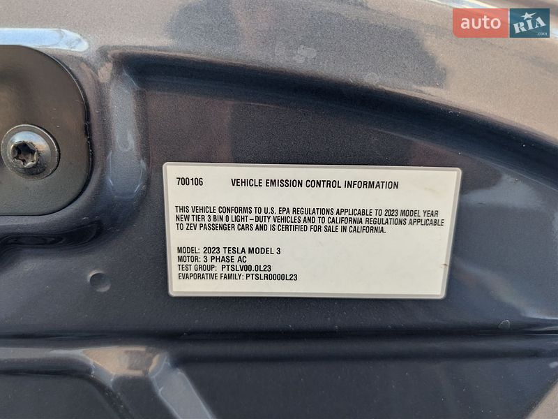 Седан Tesla Model 3 2023 в Киеве