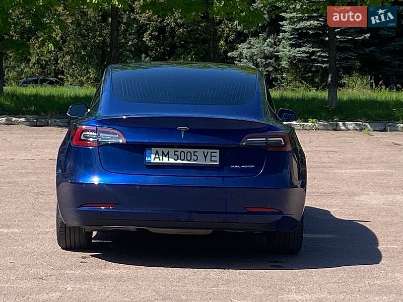 Седан Tesla Model 3 2019 в Житомире