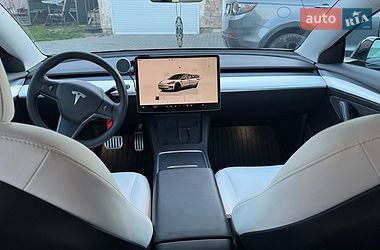 Седан Tesla Model 3 2022 в Львове