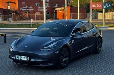 Седан Tesla Model 3 2020 в Днепре