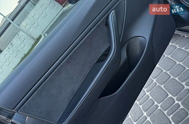 Седан Tesla Model 3 2020 в Днепре