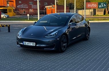 Седан Tesla Model 3 2020 в Днепре