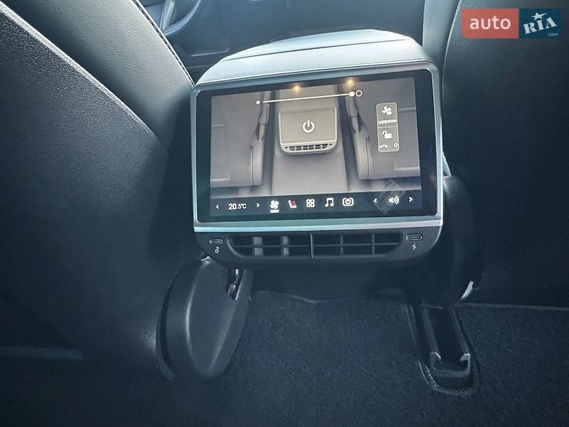 Седан Tesla Model 3 2020 в Днепре