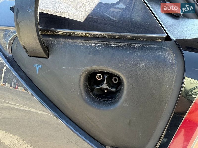 Седан Tesla Model 3 2018 в Киеве