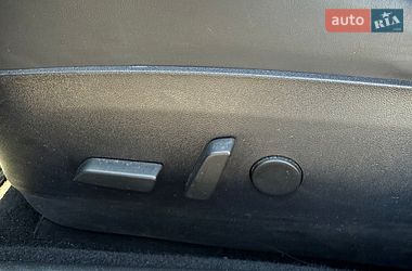 Седан Tesla Model 3 2018 в Киеве