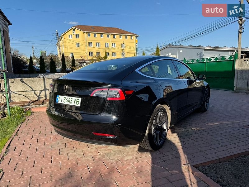 Седан Tesla Model 3 2019 в Києві