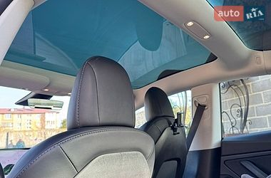 Седан Tesla Model 3 2019 в Києві