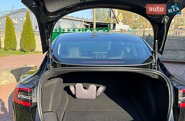 Седан Tesla Model 3 2019 в Києві