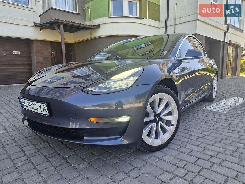 Tesla Model 3 2019