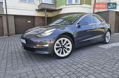 Седан Tesla Model 3 2019 в Ивано-Франковске