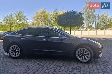 Седан Tesla Model 3 2019 в Ивано-Франковске