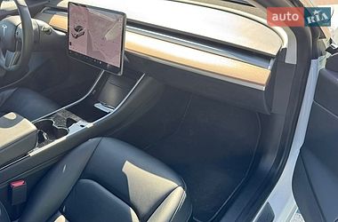 Седан Tesla Model 3 2019 в Києві