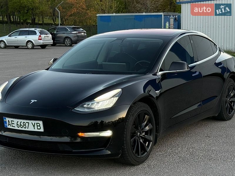 Седан Tesla Model 3 2019 в Днепре
