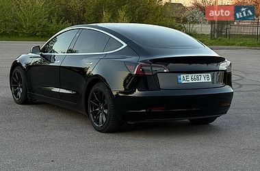 Седан Tesla Model 3 2019 в Днепре
