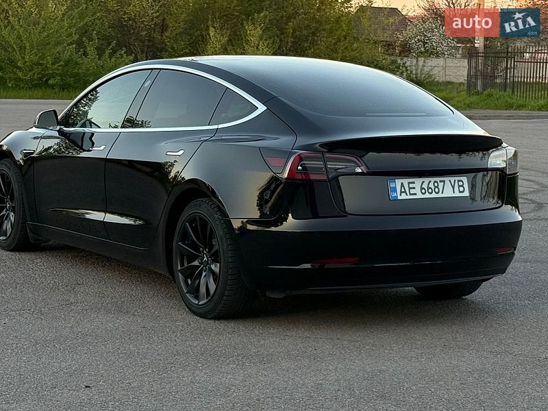 Седан Tesla Model 3 2019 в Днепре