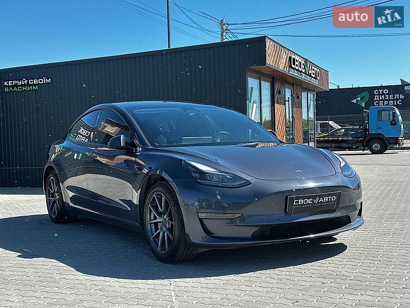 Tesla Model 3 2022