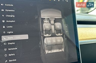 Седан Tesla Model 3 2022 в Львові
