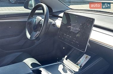 Седан Tesla Model 3 2022 в Львові