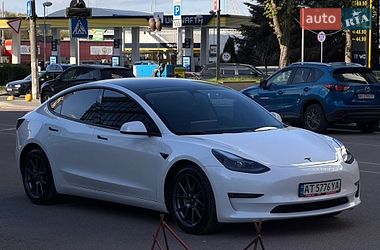 Седан Tesla Model 3 2021 в Ивано-Франковске
