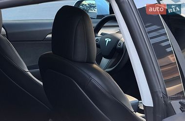 Седан Tesla Model 3 2021 в Ивано-Франковске