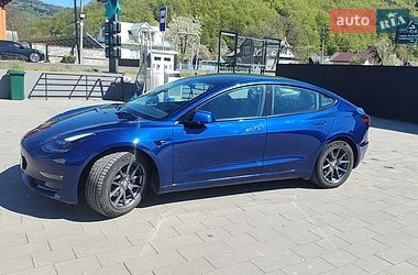 Седан Tesla Model 3 2022 в Ивано-Франковске