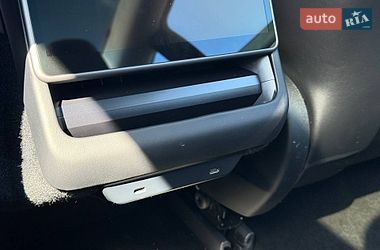 Седан Tesla Model 3 2024 в Луцьку