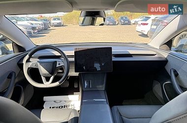 Седан Tesla Model 3 2024 в Луцьку