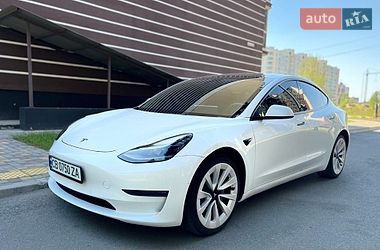 Седан Tesla Model 3 2022 в Чернігові