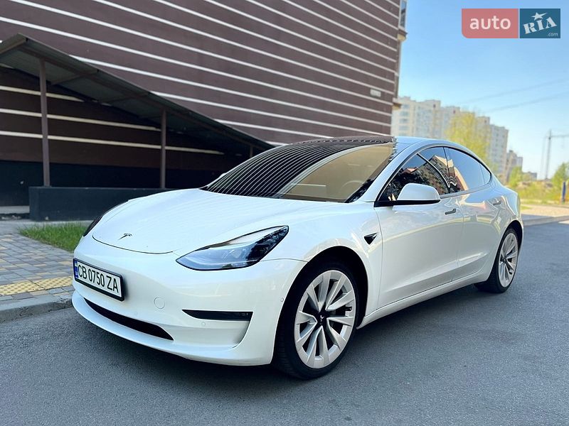 Tesla Model 3 2022