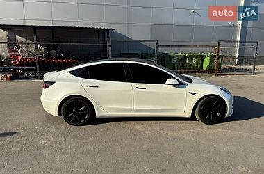 Седан Tesla Model 3 2021 в Дніпрі