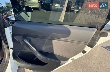Седан Tesla Model 3 2021 в Дніпрі