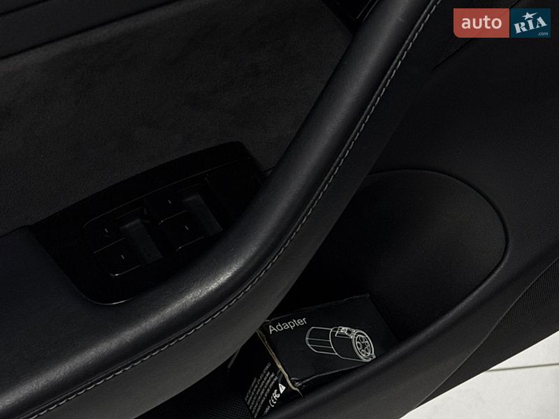 Седан Tesla Model 3 2019 в Одесі