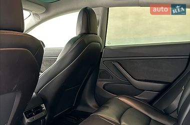 Седан Tesla Model 3 2019 в Одесі