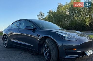 Седан Tesla Model 3 2022 в Львові