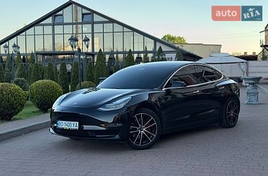 Седан Tesla Model 3 2019 в Стрые