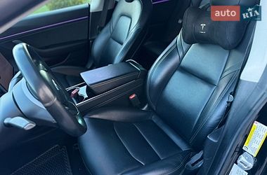 Седан Tesla Model 3 2019 в Стрые