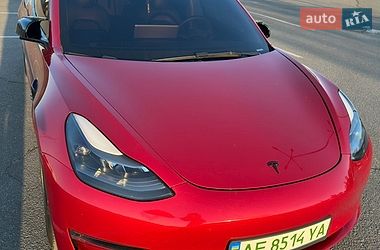 Седан Tesla Model 3 2022 в Дніпрі