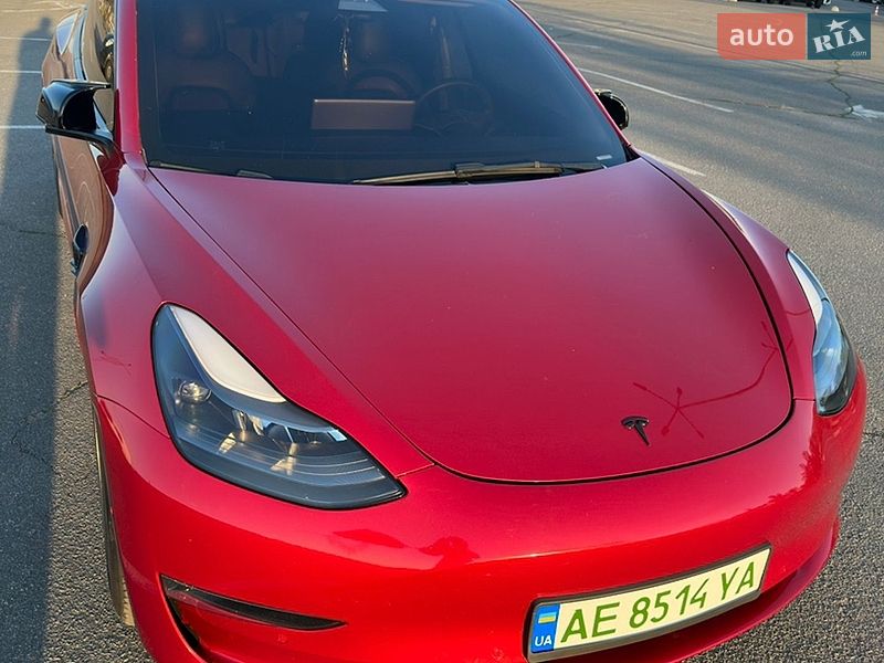 Седан Tesla Model 3 2022 в Дніпрі