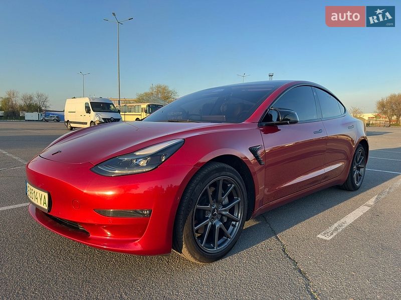 Седан Tesla Model 3 2022 в Дніпрі