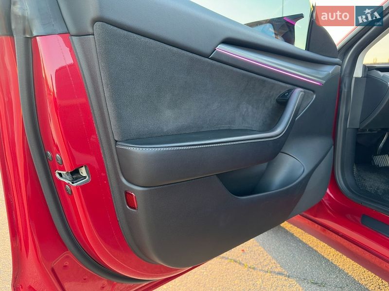 Седан Tesla Model 3 2022 в Дніпрі