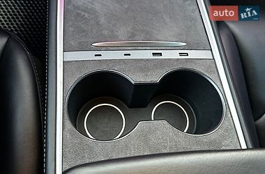 Седан Tesla Model 3 2022 в Дніпрі