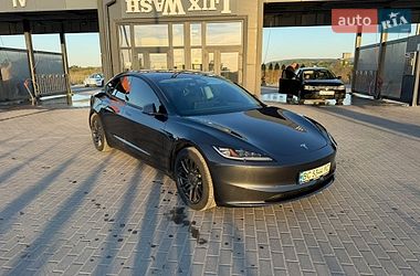 Седан Tesla Model 3 2024 в Золочеве