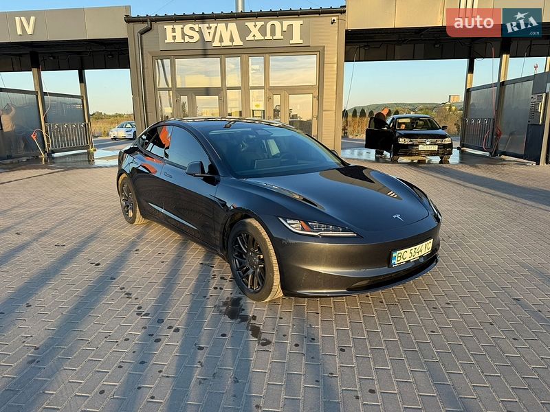 Седан Tesla Model 3 2024 в Золочеве