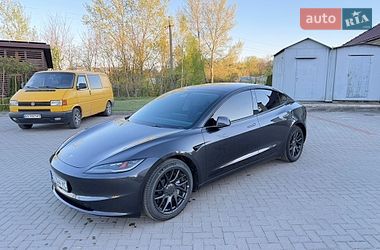 Седан Tesla Model 3 2024 в Золочеве