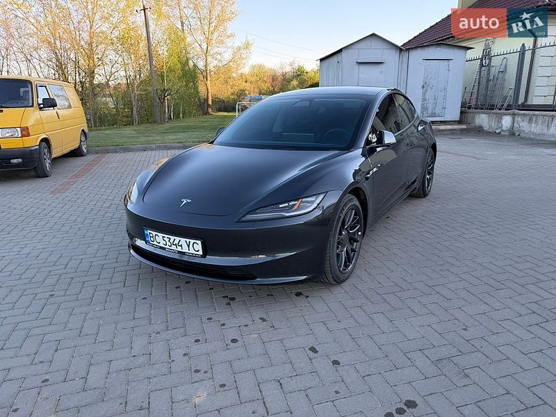 Седан Tesla Model 3 2024 в Золочеве
